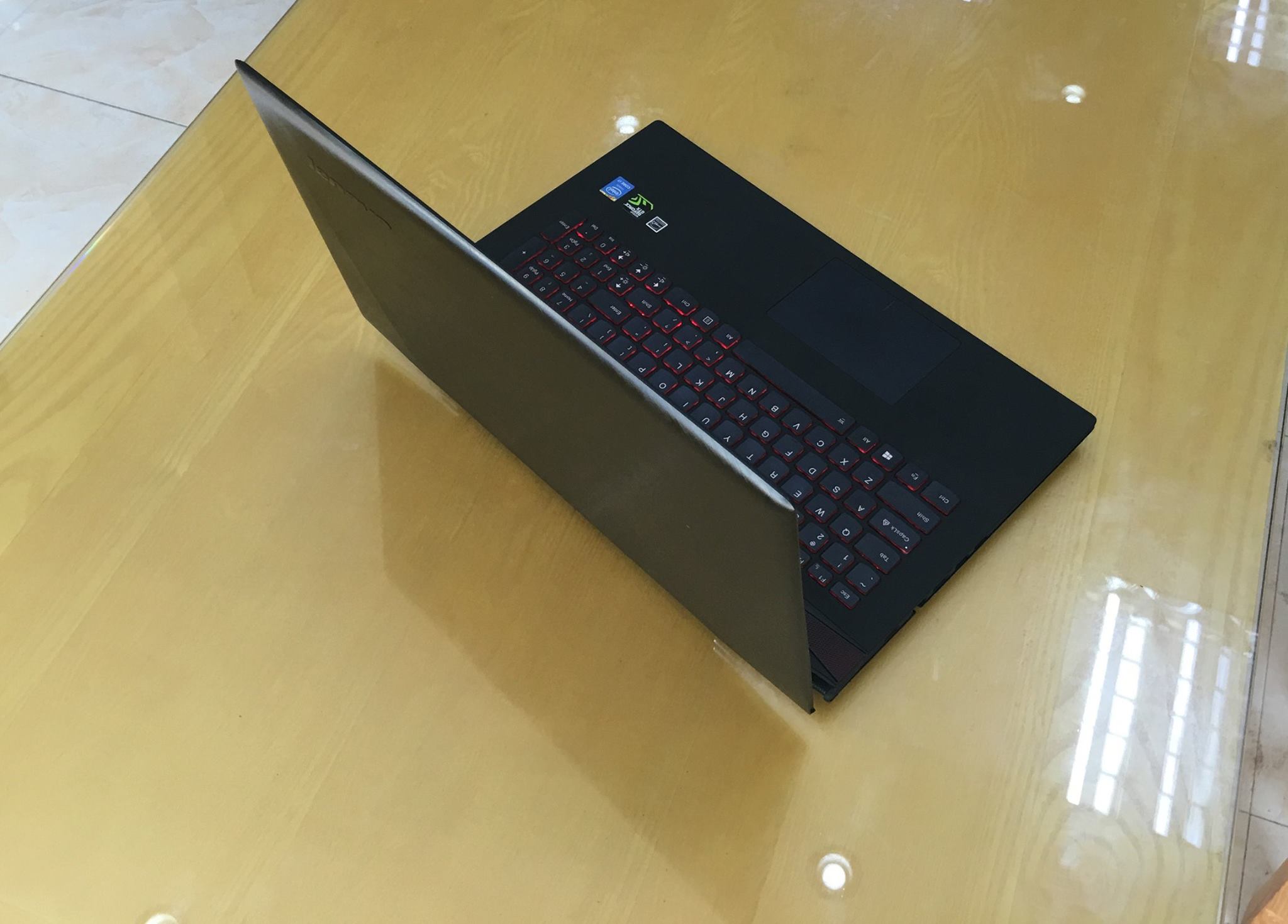 Laptop Lenovo Gaming Y5070-2.jpg